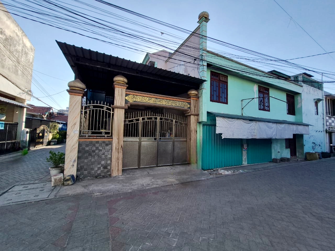 Tampak Dalam
